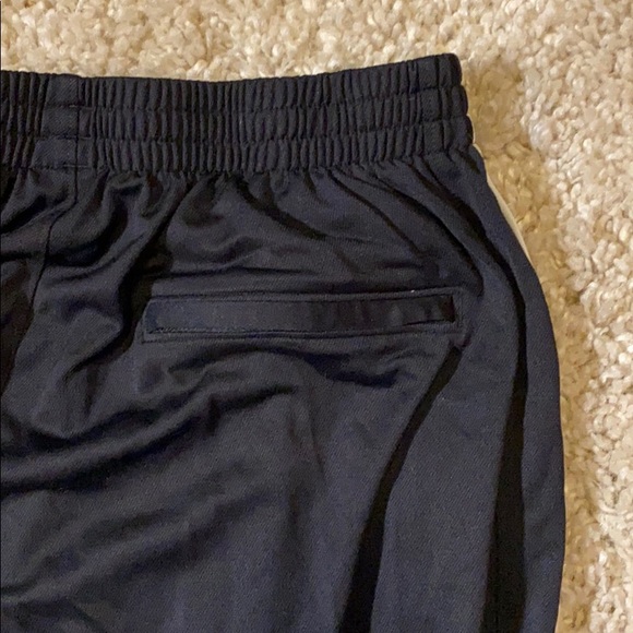 Under Armour Track Pant Sweats with Ankle Zipper - Picture 5 of 5